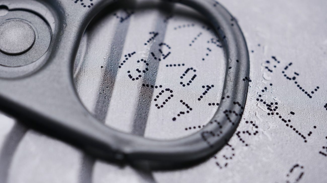 Date and lot coding printed directly onto a beverage container lid