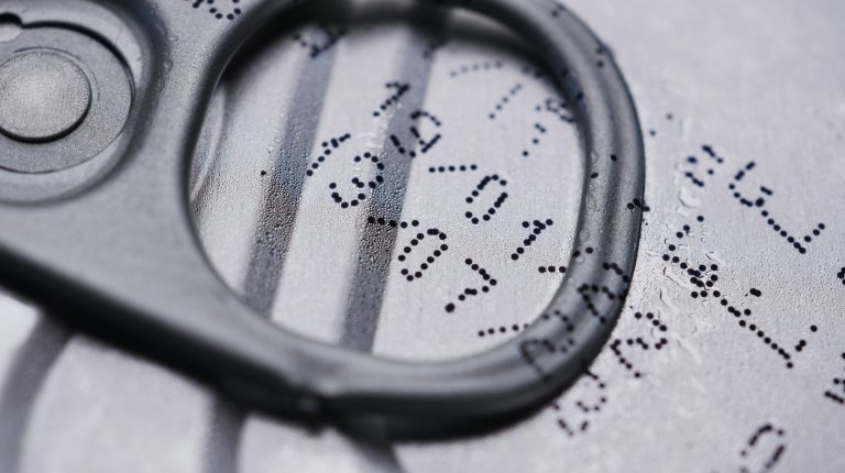Date and lot coding printed directly onto a beverage container lid