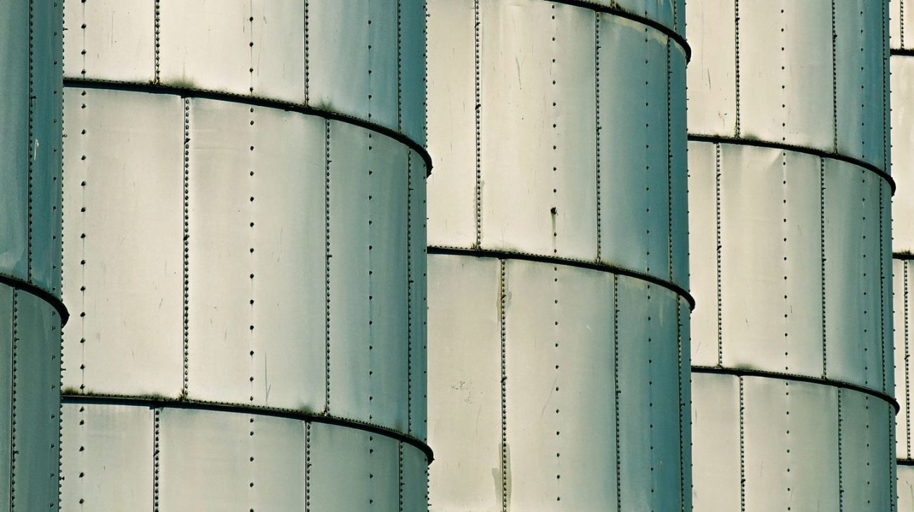 Metal storage silos that require on-metal RFID tags